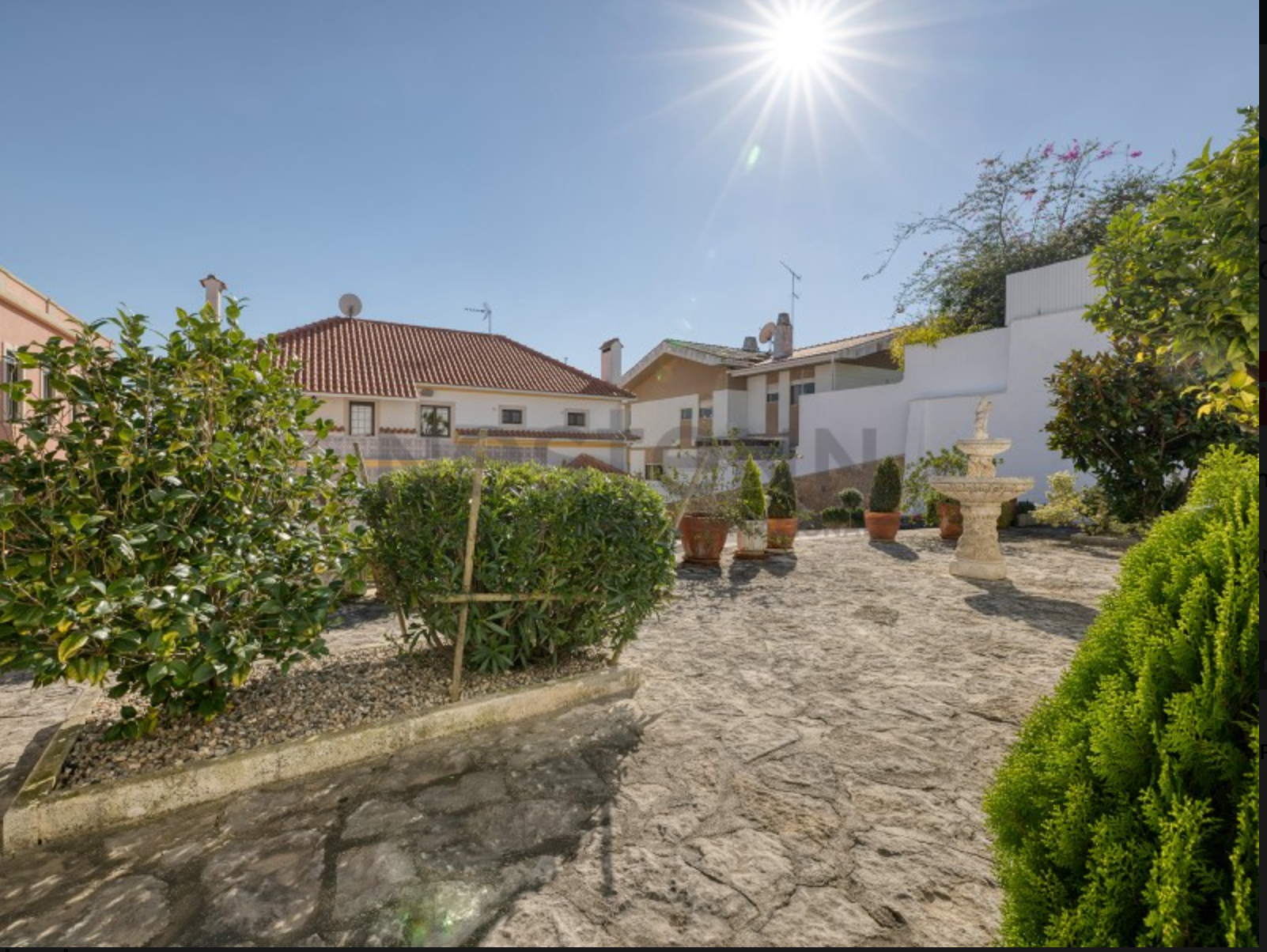 house 6 rooms for sale on Alcobaça (2460-0)