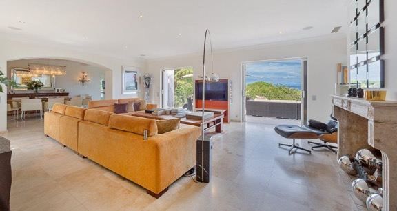 house 8 rooms for sale on ST TROPEZ (83990)